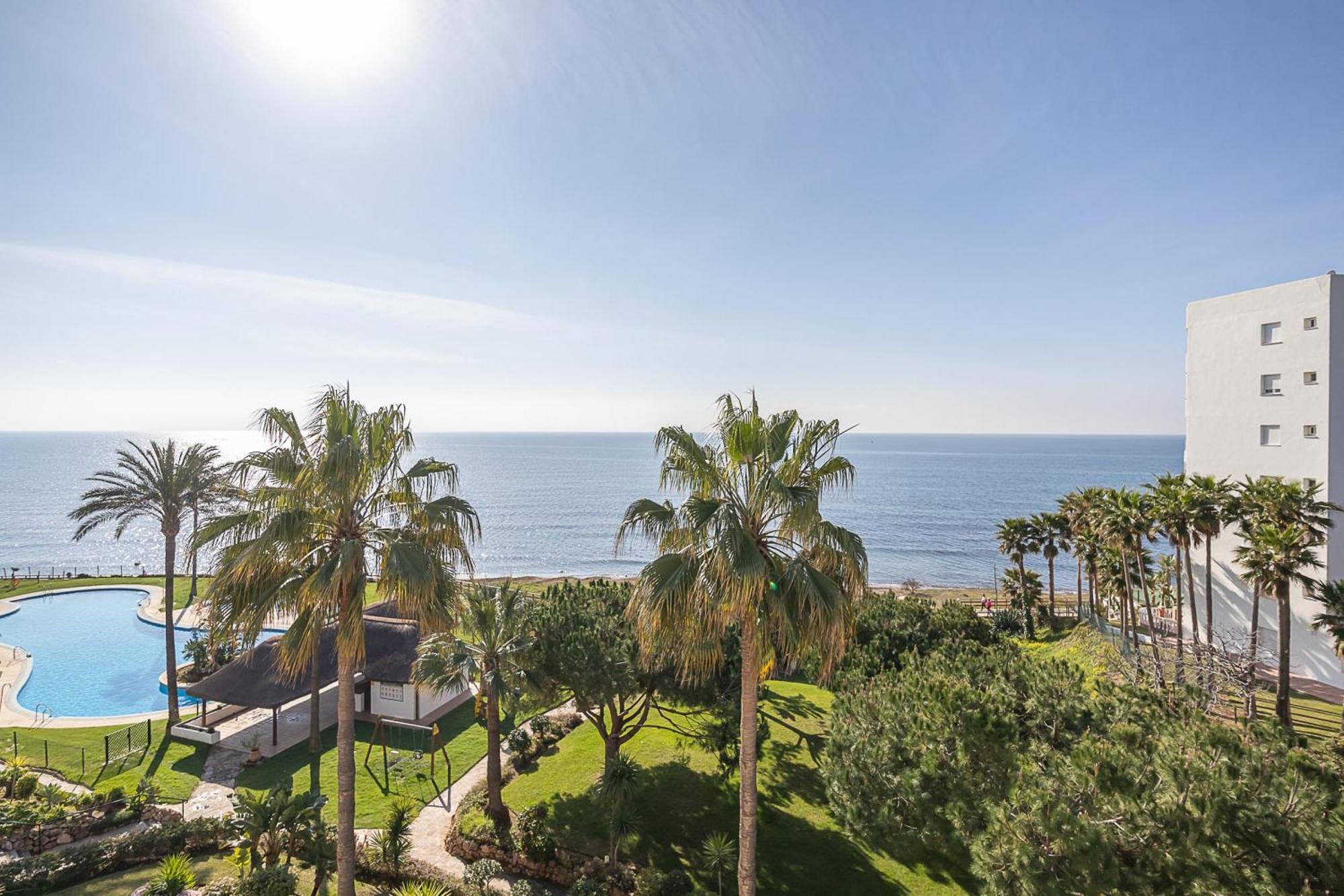 Mi Capricho Beach Front Sea View & Pool - Happy Rentals Sitio de Calahonda المظهر الخارجي الصورة